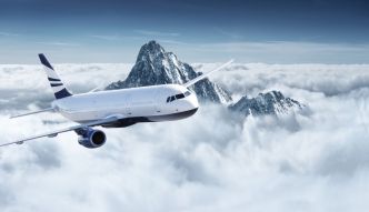 Фотообои Самолет над облаками