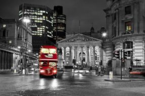 Фотообои Черно белый Лондон и красный автобус